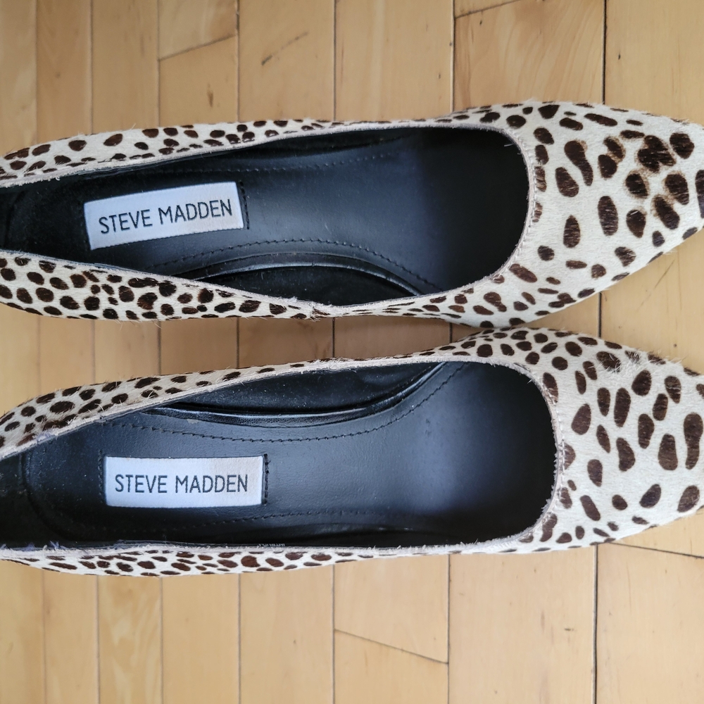 Steve Madden Brown and Black Pumps with Sleek Design